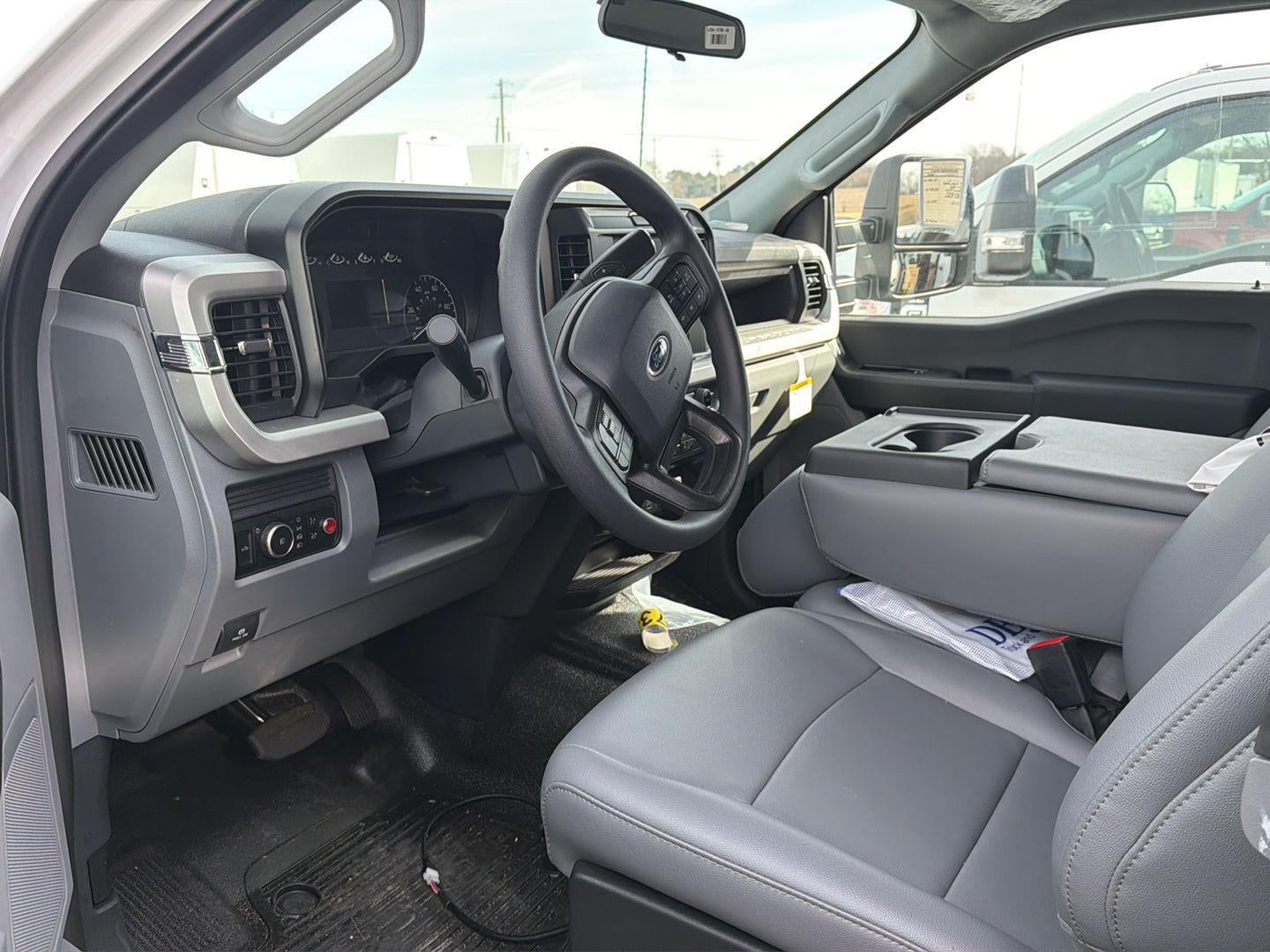 2025 Ford Chassis Cab XL