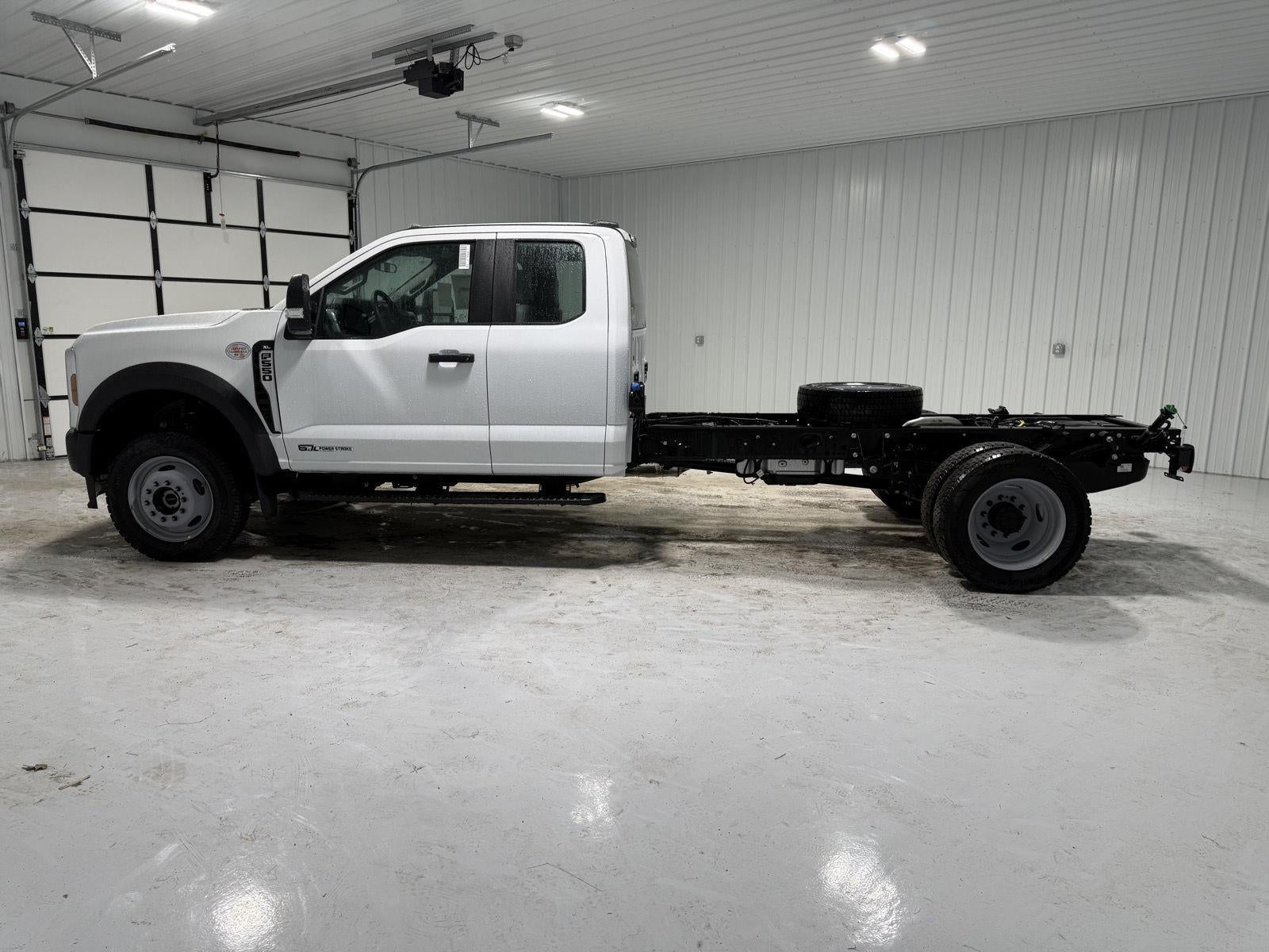 2026 Ford Super Duty F-550 DRW XL CHASSIS ONLY