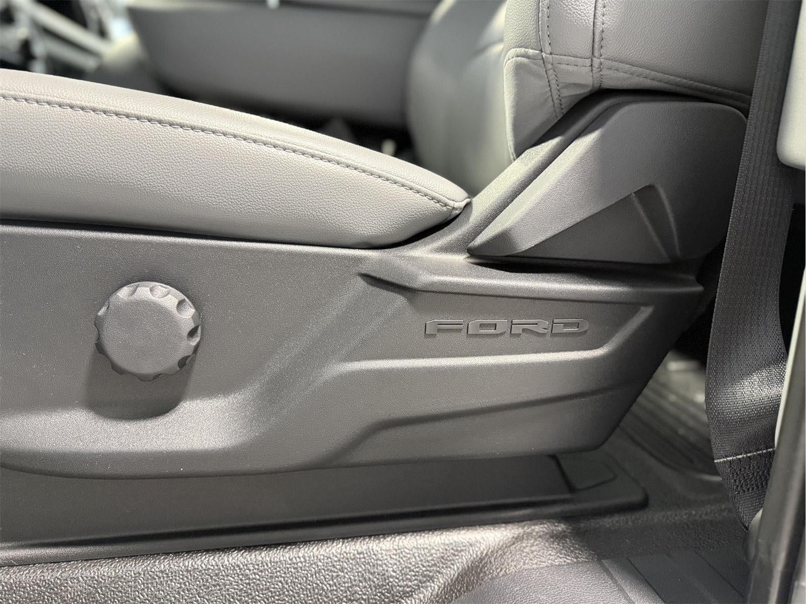 2026 Ford Super Duty F-550 DRW XL CHASSIS ONLY