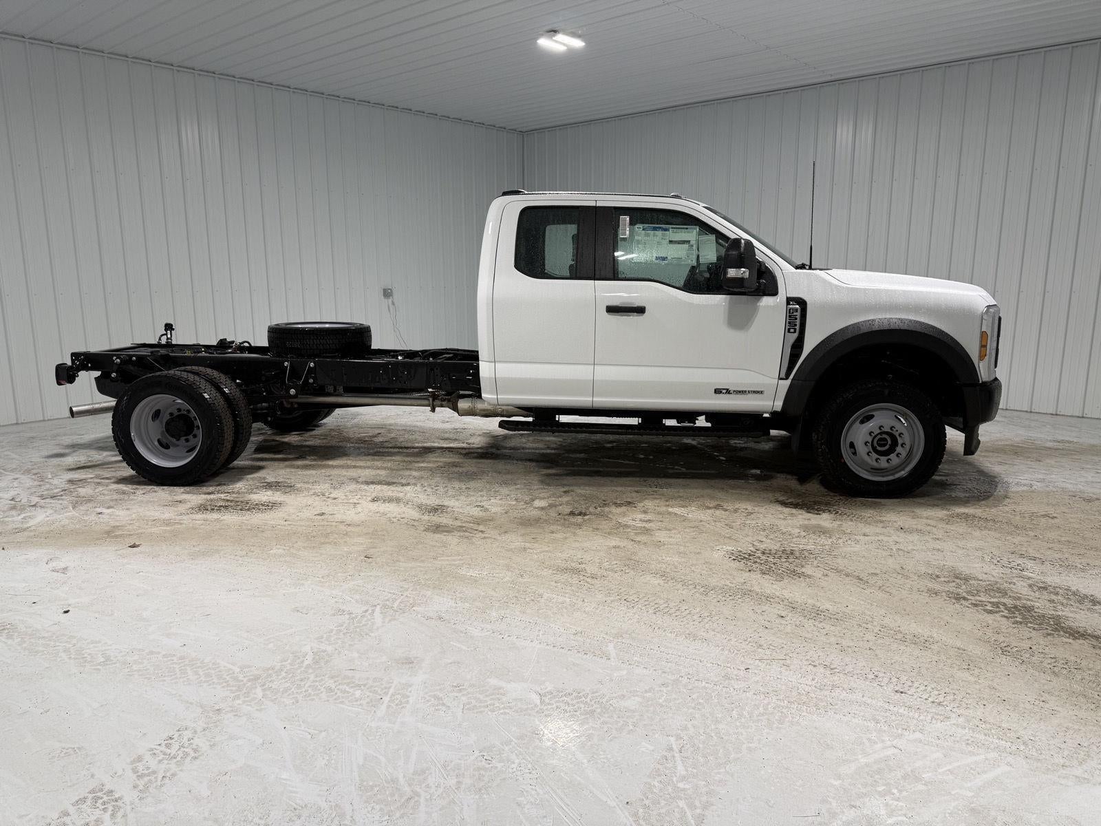 2026 Ford Super Duty F-550 DRW XL CHASSIS ONLY