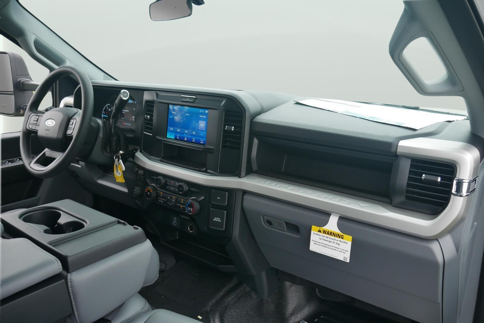 2025 Ford Super Duty F-250 8' KNAPHEIDE SERVICE BODY, SPRAY IN LINER, CLASS V HITCH