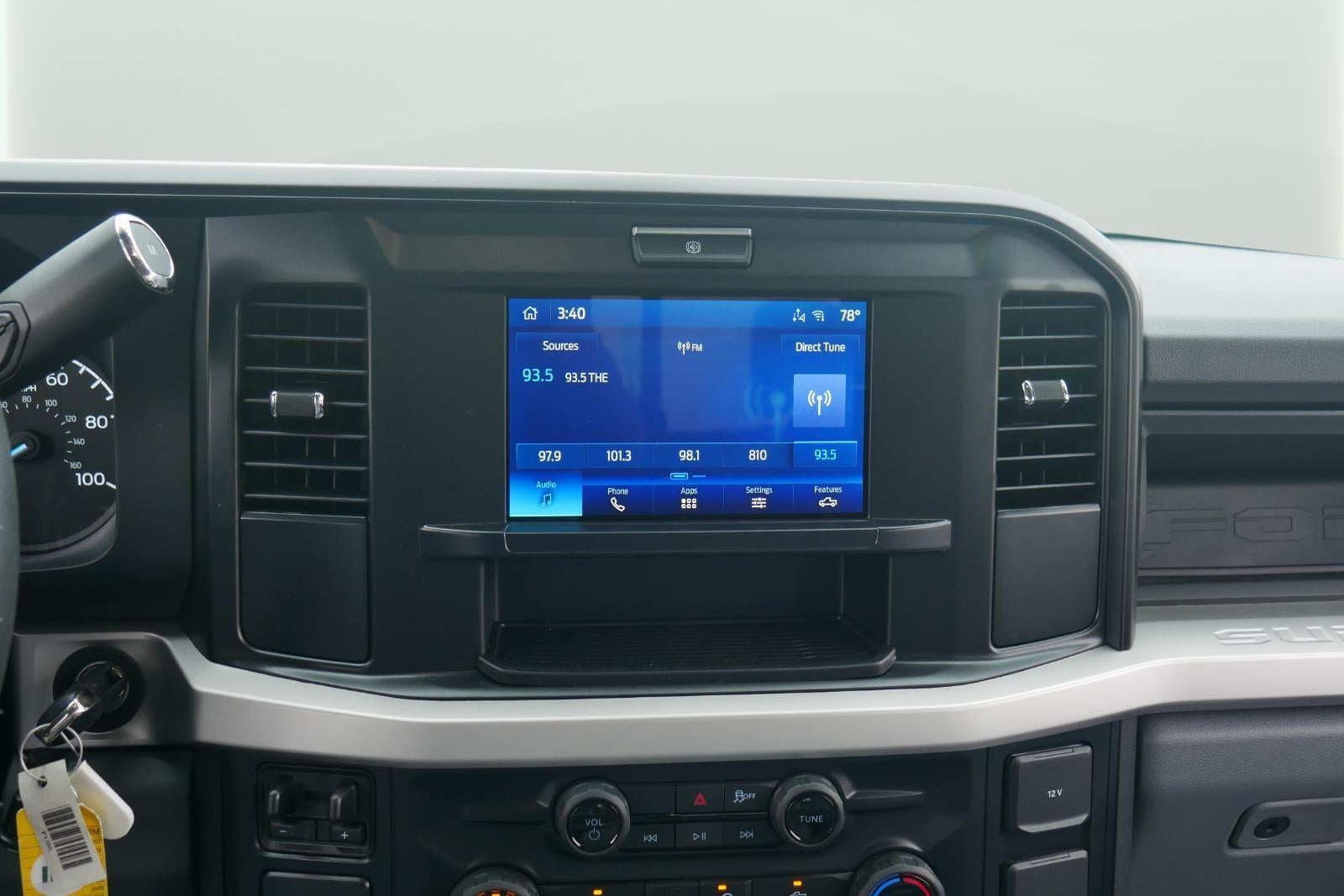 2025 Ford Super Duty F-250 8' KNAPHEIDE SERVICE BODY, SPRAY IN LINER, CLASS V HITCH