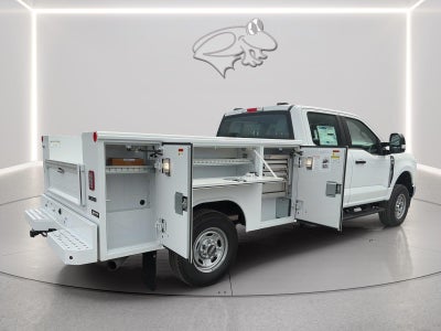 2026 Ford Super Duty F-250 SRW 8' READING CLASSIC II SERVICE BODY, C260 PACKAGE, CLASS V HITCH