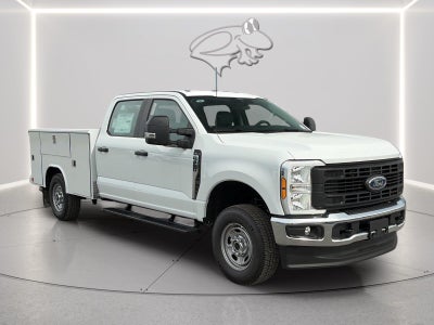 2026 Ford Super Duty F-250 SRW 8' READING CLASSIC II SERVICE BODY, C260 PACKAGE, CLASS V HITCH