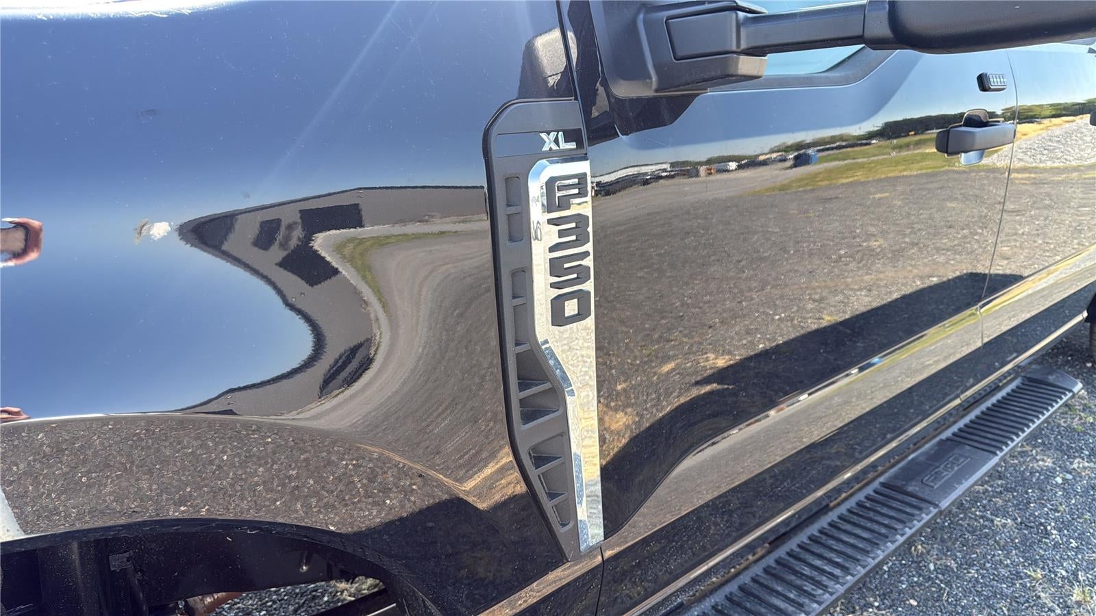 2026 Ford Super Duty F-350 SRW 9' KNAPHEIDE SERVICE BODY, SPRAY IN LINER, PAINTED TO MATCH, CLASS V HITCH, REMOTE LOCKS