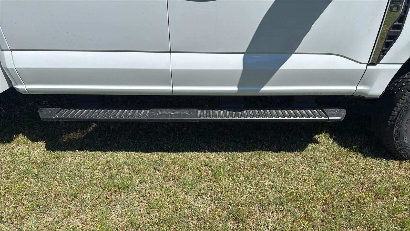 2026 Ford Super Duty F-350 SRW 9' KNAPHEIDE SERVICE BODY, CLASS V HITCH, SPRAY IN LINER, REMOTE LOCKS