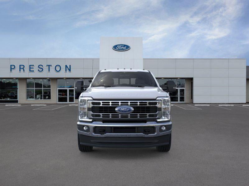 2025 Ford Chassis Cab XL