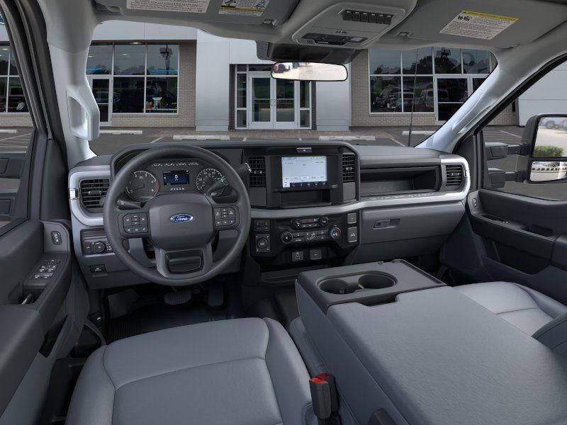 2025 Ford Chassis Cab XL