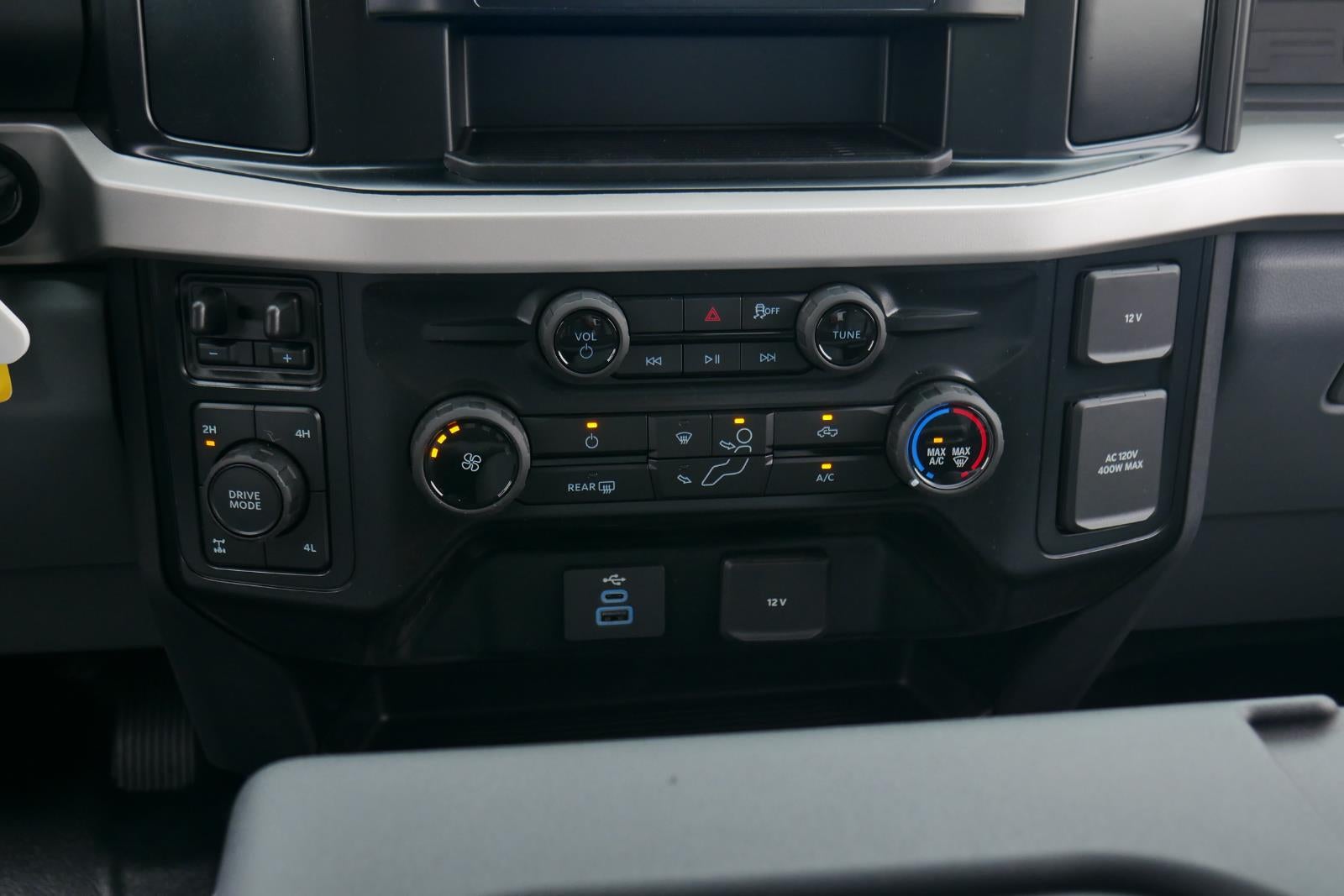 2025 Ford Chassis Cab XL