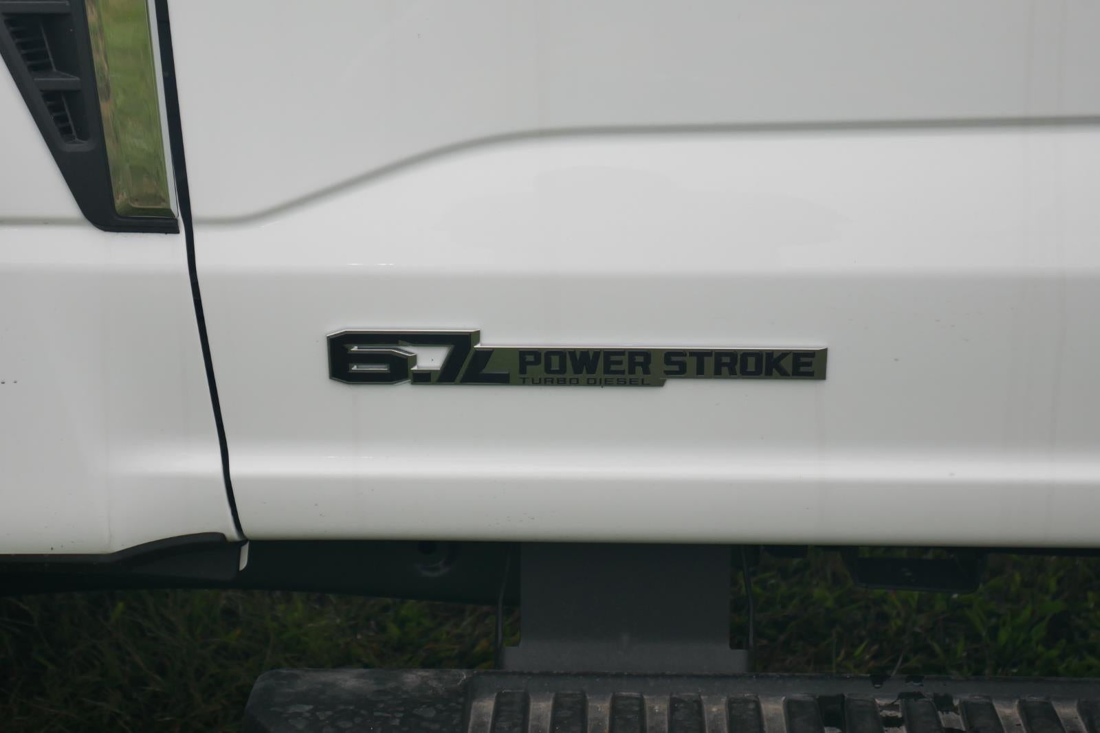 2025 Ford Chassis Cab XL