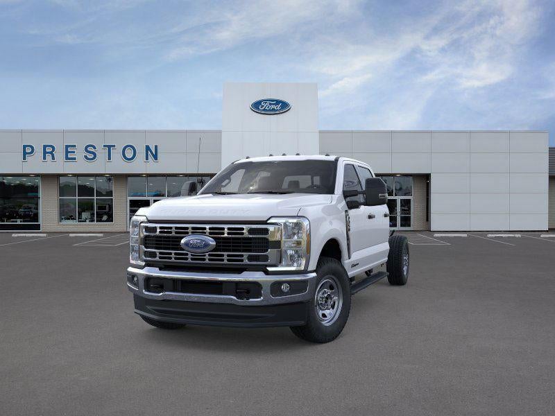 2025 Ford Chassis Cab XL