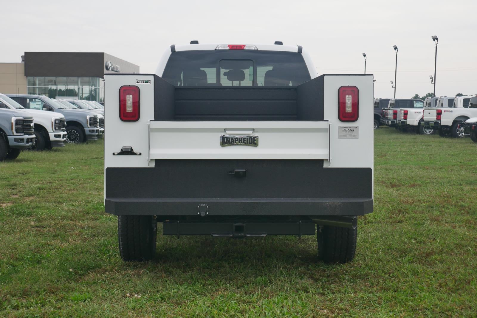 2025 Ford Chassis Cab XL