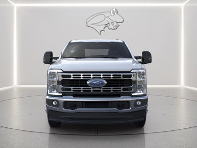 2026 Ford Super Duty F-350 DRW Lariat