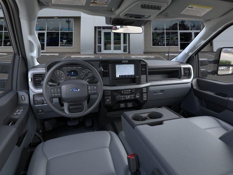 2026 Ford Super Duty F-450 DRW XL CHASSIS ONLY