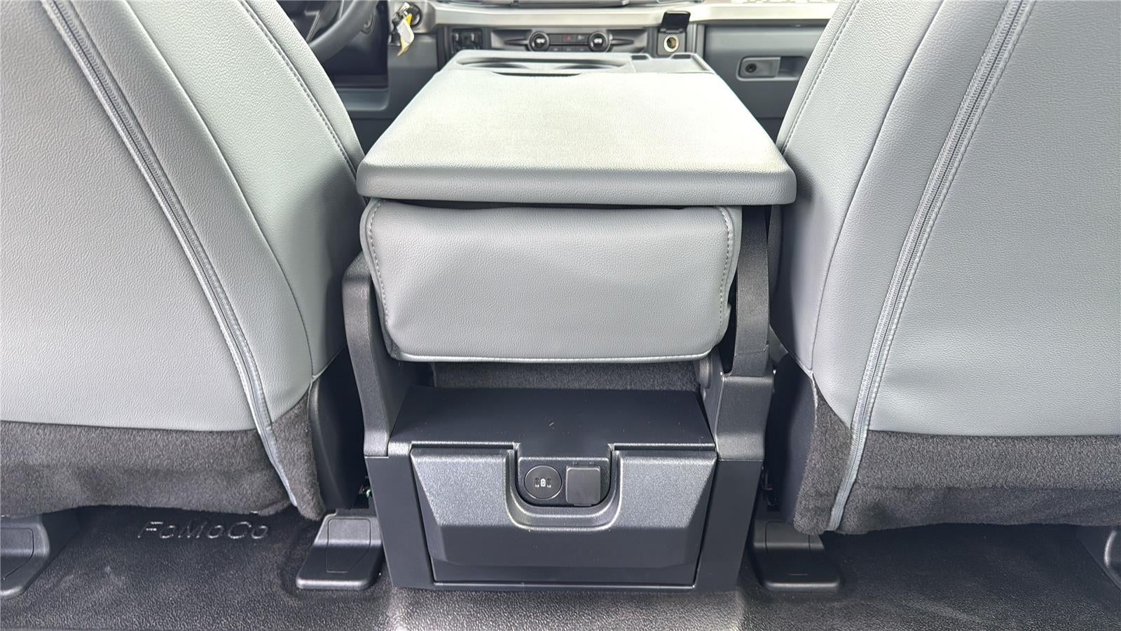 2026 Ford Super Duty F-450 DRW XL CHASSIS ONLY