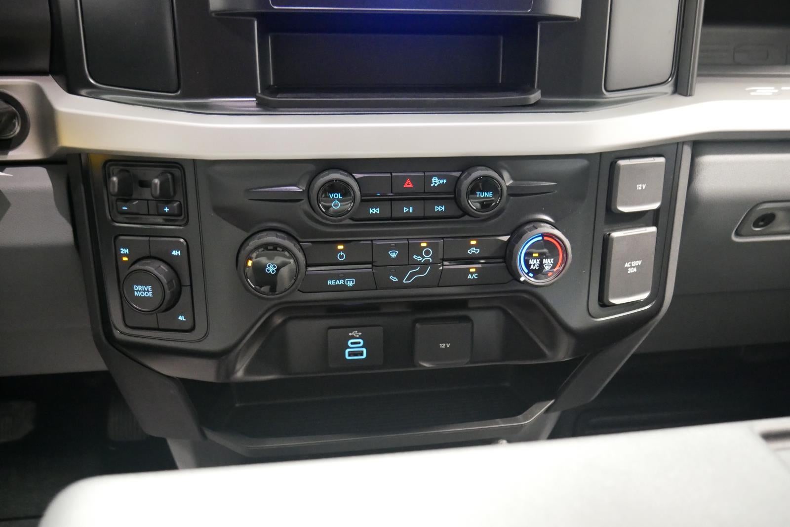 2026 Ford Chassis Cab XL