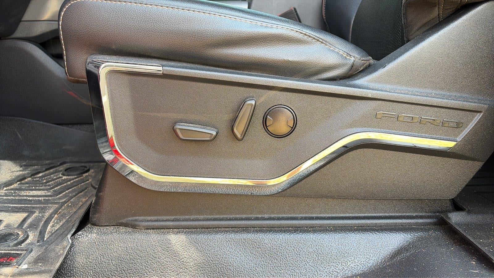 2024 Ford Super Duty F-450 Drw LARIAT