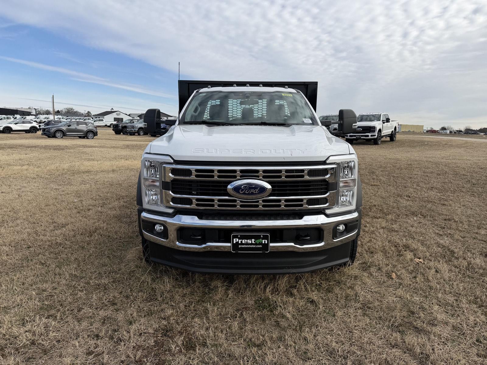 2025 Ford Super Duty F-550 DRW XL