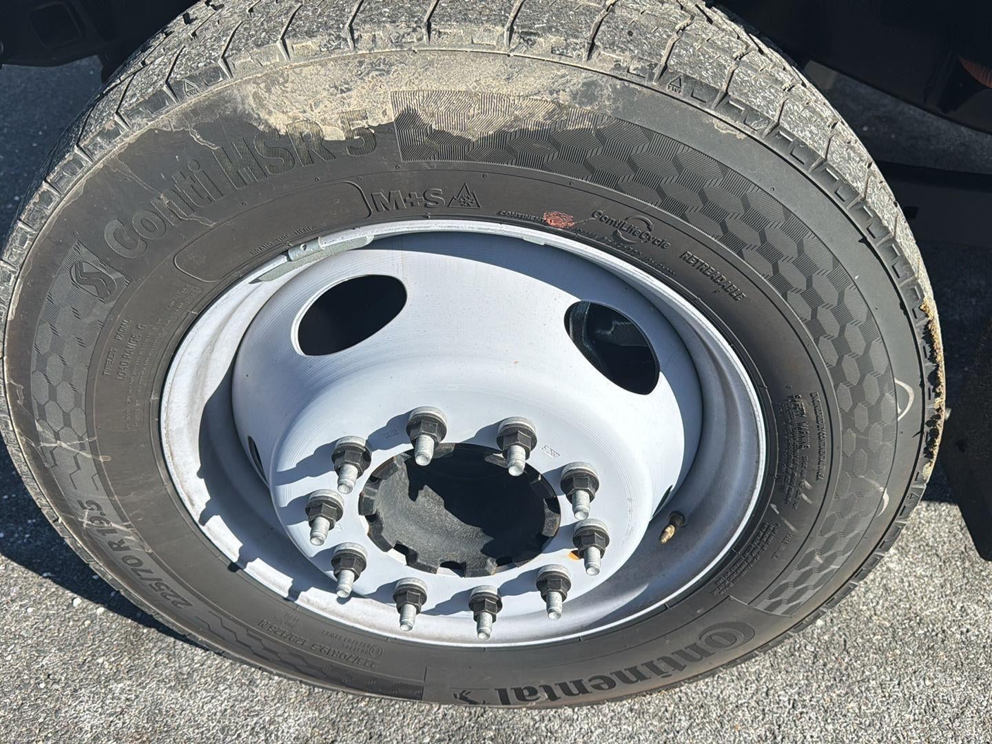 2025 Ford Super Duty F-550 DRW 16' KNAPHEIDE HEAVY DUTY PLATFORM BODY, SLIDING UNDER BODY WINCHES 48" UNDERBODY TOOL BOX