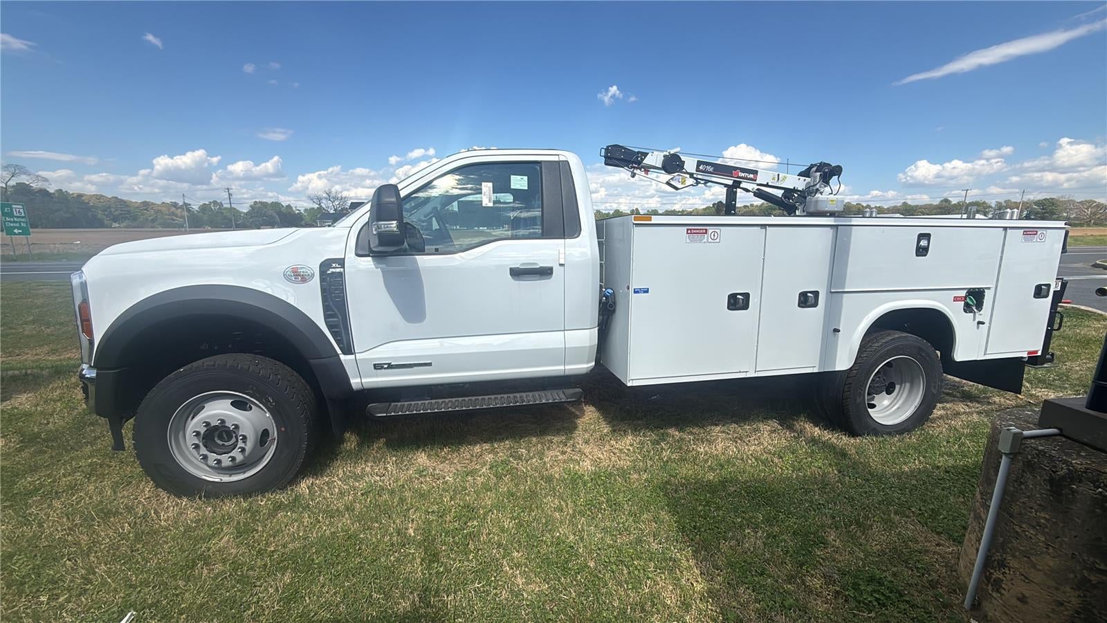 2025 Ford Super Duty F-600 DRW XL