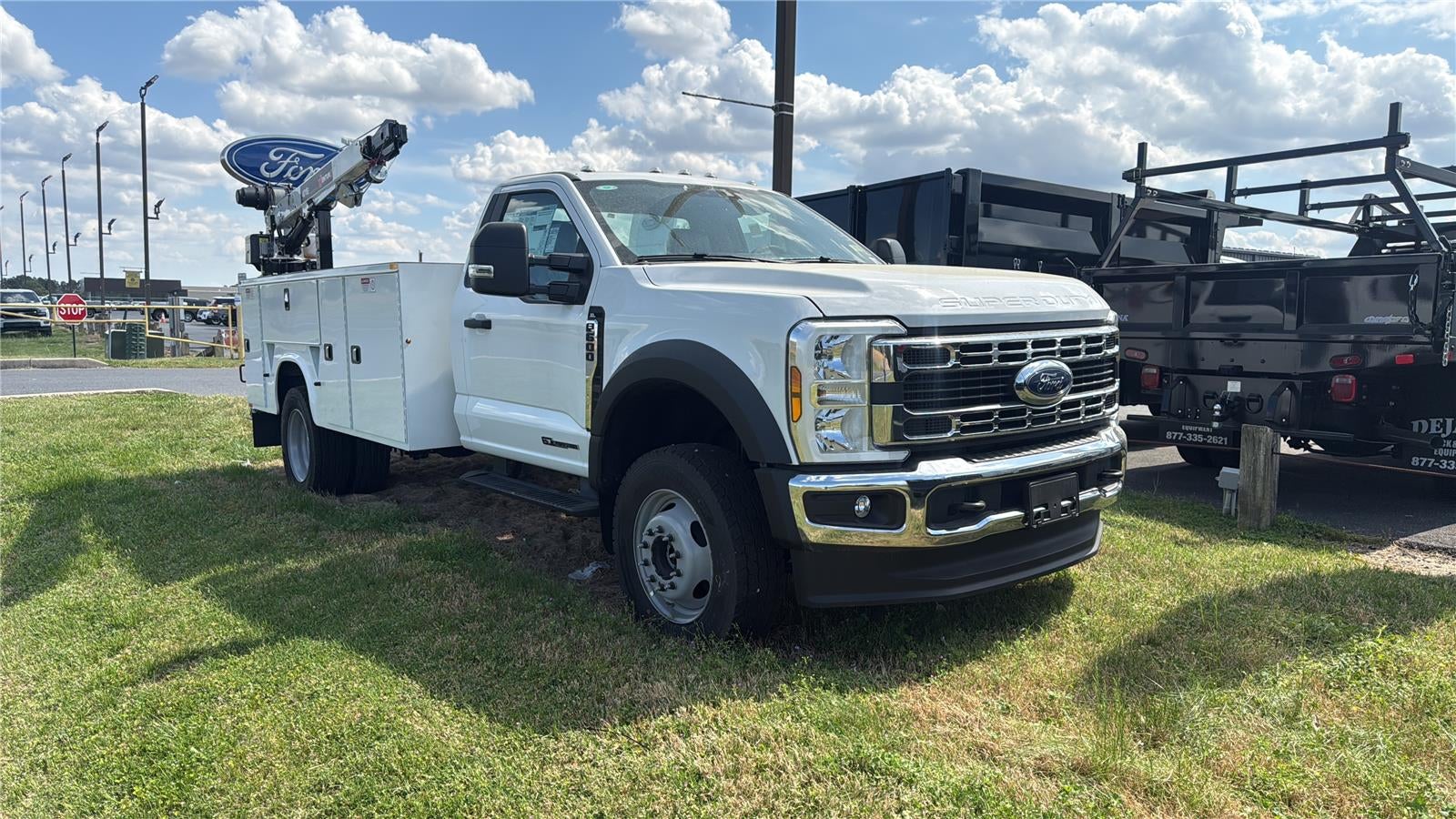 2025 Ford Super Duty F-600 DRW XL