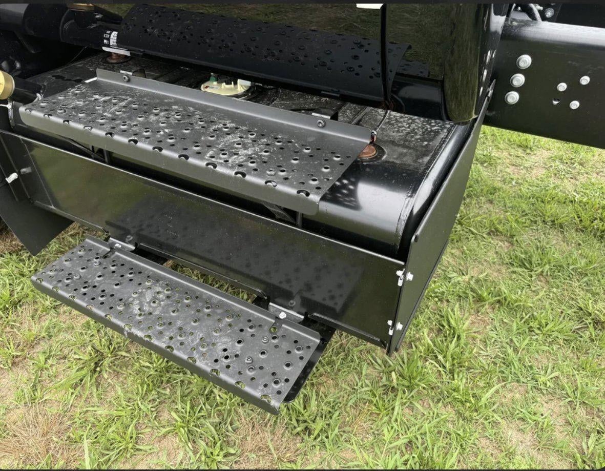 2025 Ford F-650-750 F-650 SD Gas Straight Frame