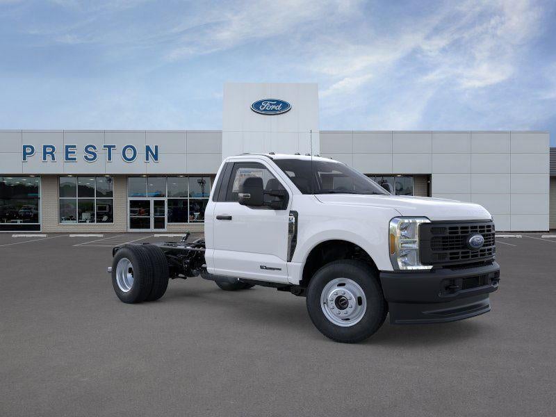 2026 Ford Chassis Cab XL