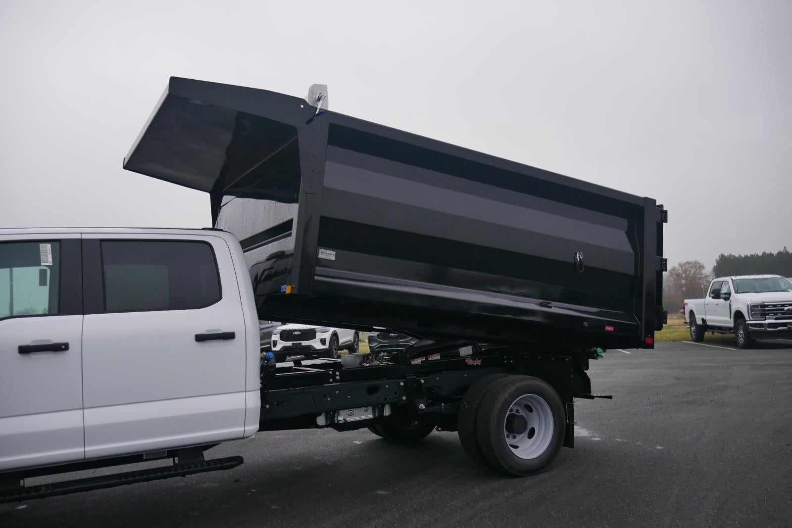 2026 Ford Super Duty F-550 DRW 12' RUGBY HEAVY DUTY LANDSCAPER, MAUNAL TARP, 48'" BARN DOORS, COMBO HITCH