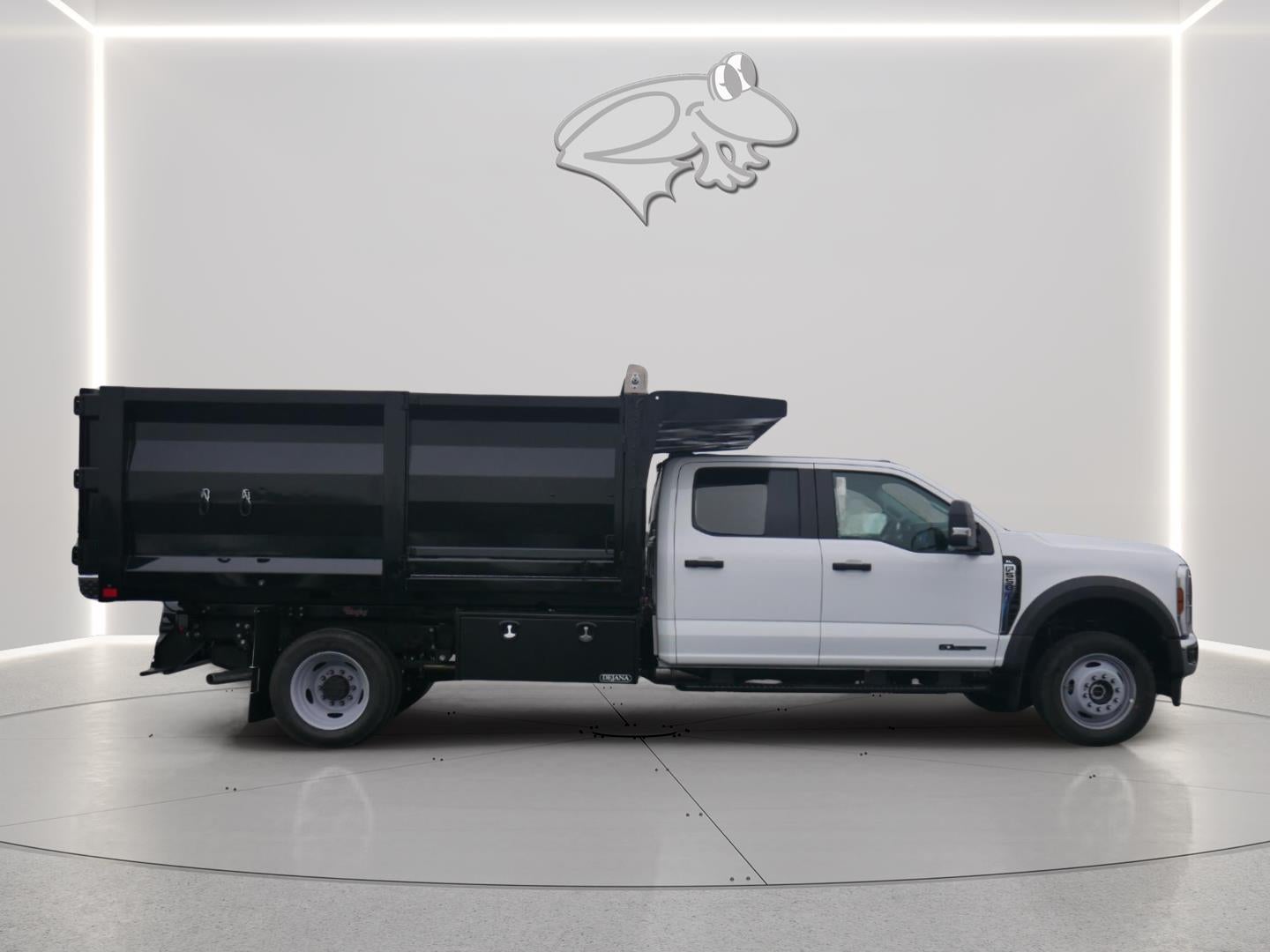 2026 Ford Super Duty F-550 DRW 12' RUGBY HEAVY DUTY LANDSCAPER, MAUNAL TARP, 48'" BARN DOORS, COMBO HITCH