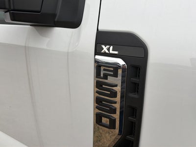 2026 Ford Chassis Cab XL