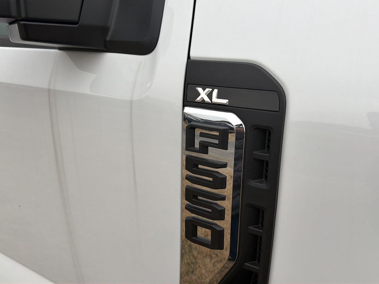 2026 Ford Chassis Cab XL