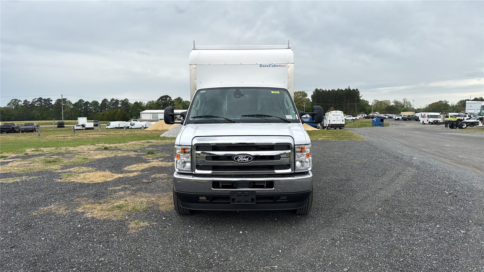 2027 Ford E-Series Cutaway E-350 SRW