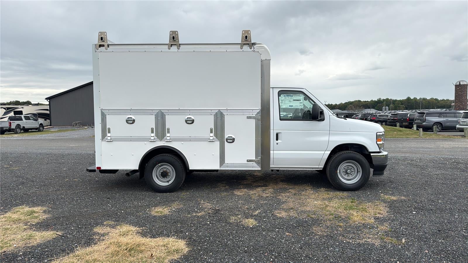 2027 Ford E-Series Cutaway E-350 SRW