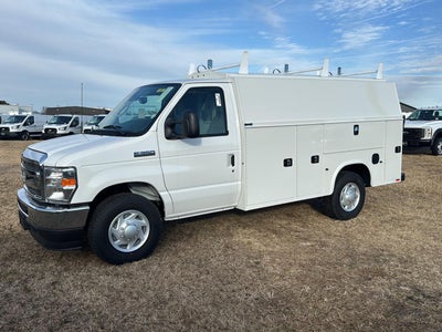 2026 Ford E-Series Cutaway 10' KNAPHEIDE KUV UTILITY VAN, MASTER LOCKING SYSTEM, CLASS V HITCH, 3 BOW LADDER RACK
