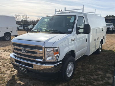 2026 Ford Econoline Cutaway E-350 10FT KNAPHEIDE KUV ENCLOSED SERVICE BODY, 3 BOW LADDER RACK CLASS V HITCH MASTER LOCK SYSTEM