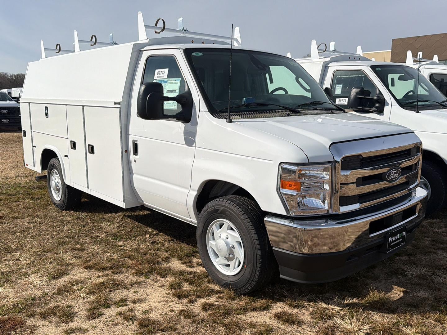 2026 Ford Econoline Cutaway E-350 10FT KNAPHEIDE KUV ENCLOSED SERVICE BODY, 3 BOW LADDER RACK CLASS V HITCH MASTER LOCK SYSTEM