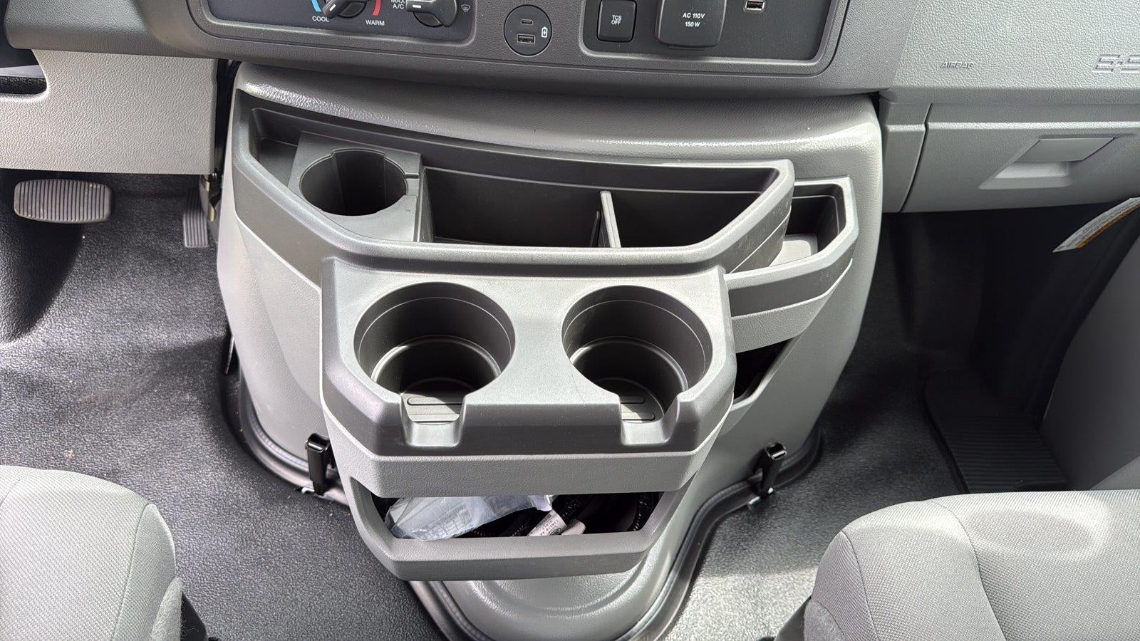 2027 Ford E-Series Cutaway Base