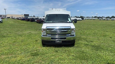 2027 Ford E-Series Cutaway Base