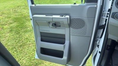 2027 Ford E-Series Cutaway Base