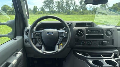 2027 Ford E-Series Cutaway Base