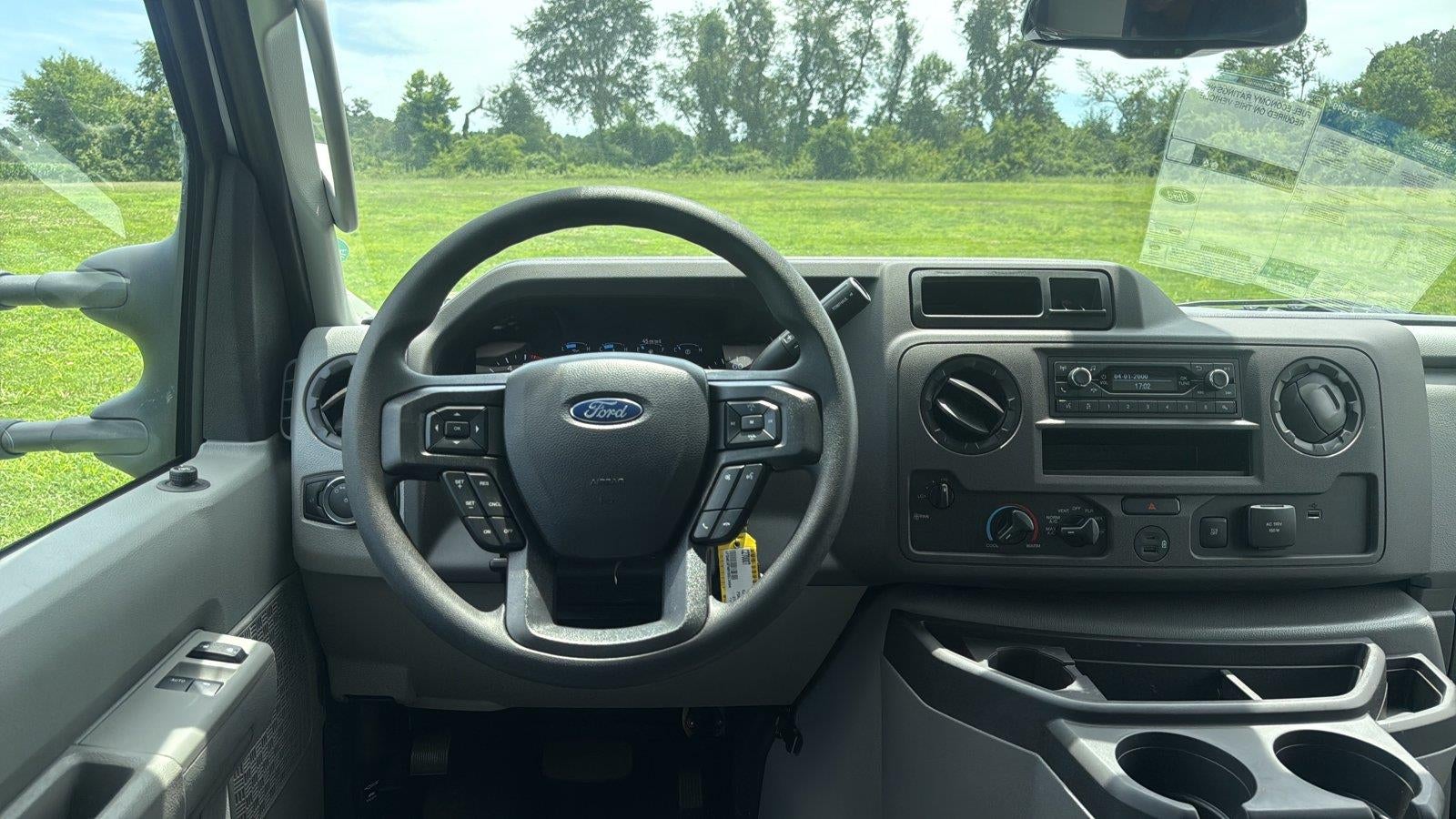 2027 Ford E-Series Cutaway Base