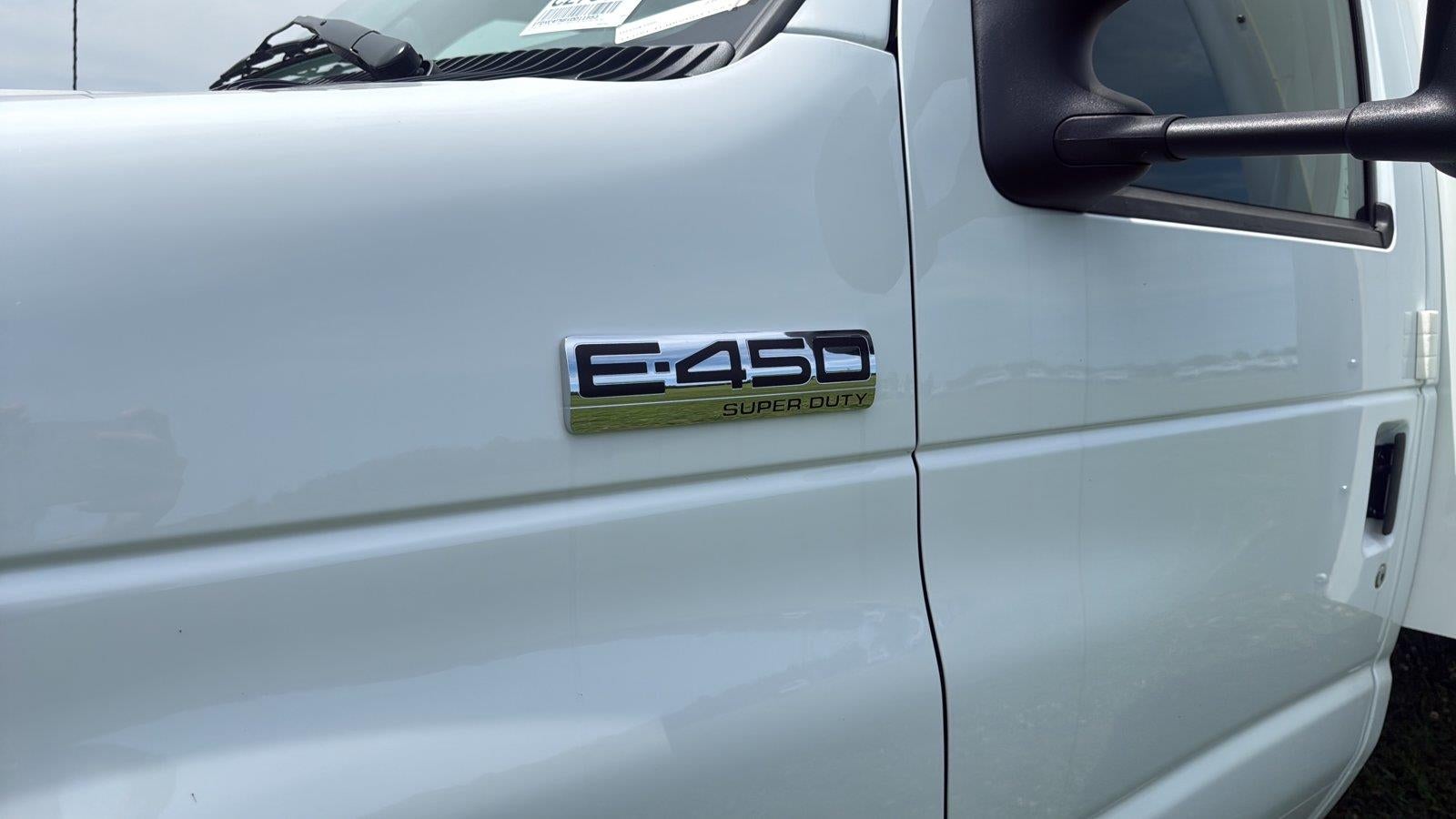 2027 Ford E-Series Cutaway 16' DURA CUBE ALUMINUM VAN BODY, ROLL UP DOOR , THIEMAN 2,000 LBS STOW AWAY TAILGATE