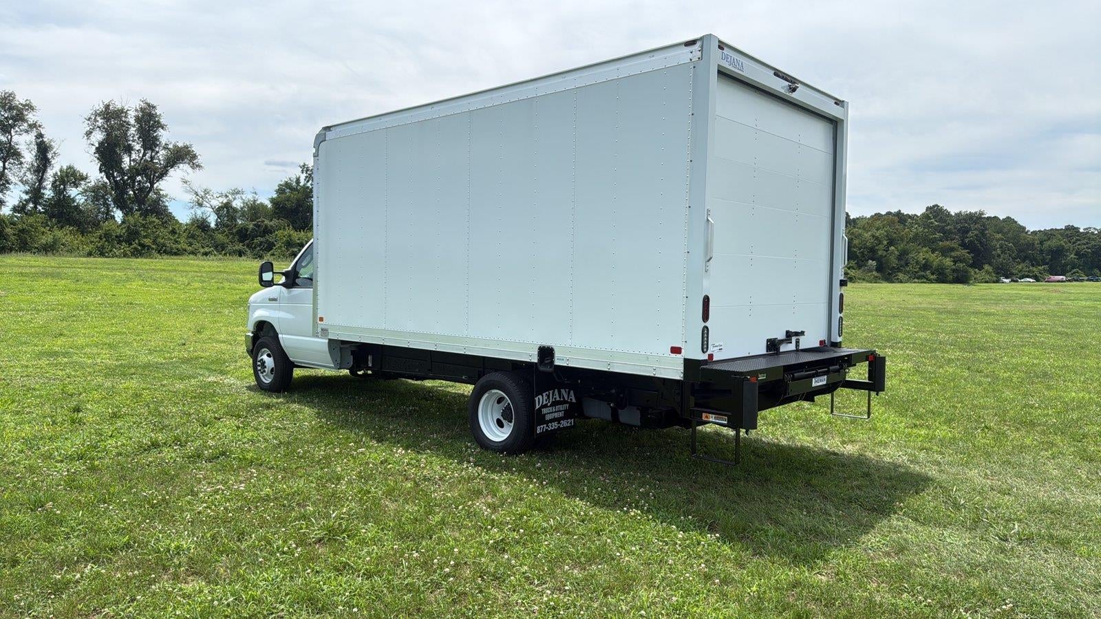 2027 Ford E-Series Cutaway 16' DURA CUBE ALUMINUM VAN BODY, ROLL UP DOOR , THIEMAN 2,000 LBS STOW AWAY TAILGATE