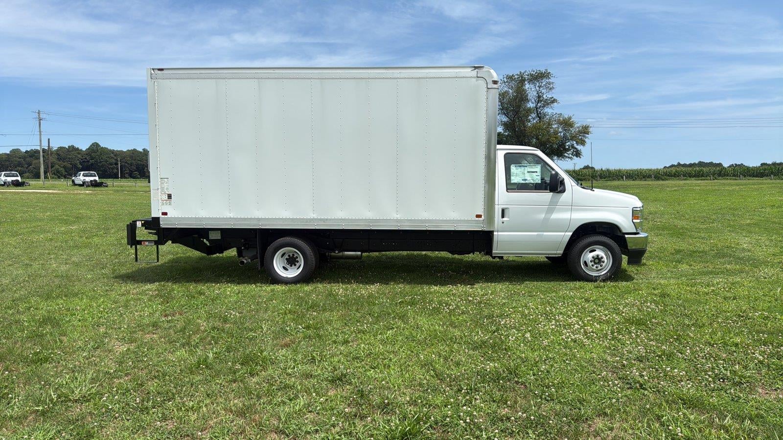 2027 Ford E-Series Cutaway 16' DURA CUBE ALUMINUM VAN BODY, ROLL UP DOOR , THIEMAN 2,000 LBS STOW AWAY TAILGATE