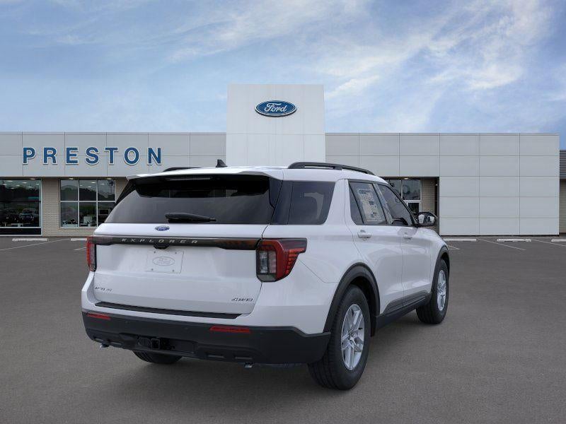 2026 Ford Explorer Xlt