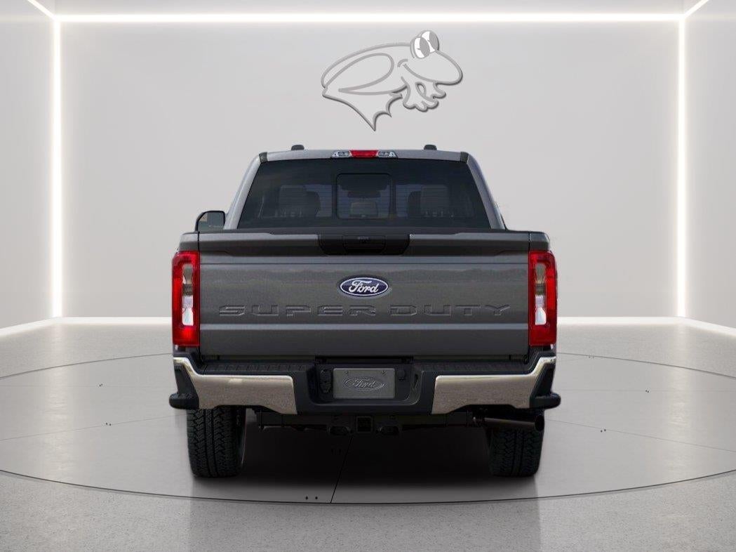 2027 Ford Super Duty F-250 XLT