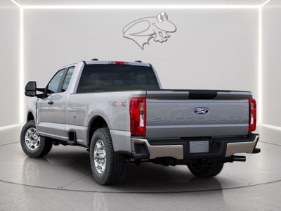 2027 Ford Super Duty F-250 XLT