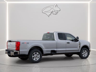 2027 Ford Super Duty F-250 XLT