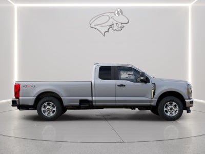 2027 Ford Super Duty F-250 XLT