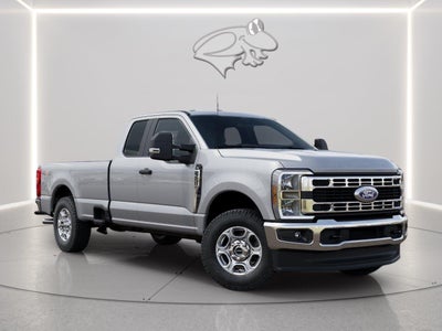 2027 Ford Super Duty F-250 XLT